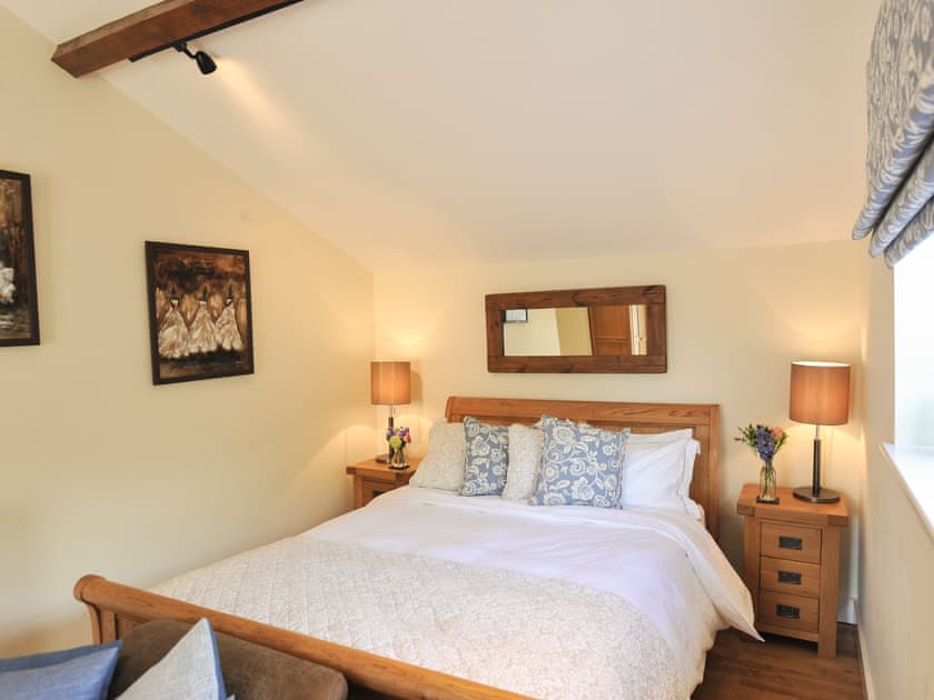 Double bedroom | Bay Cottage - Brook Farmhouse Cottages, Brook, near Brighstone
