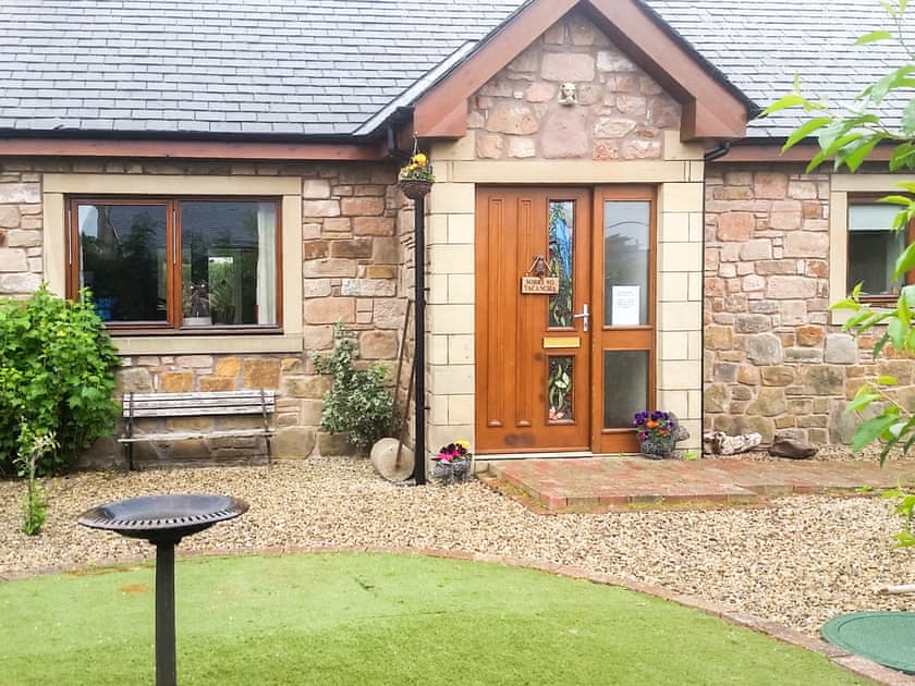 The Birdcage (ref UK42801) in CornhillonTweed