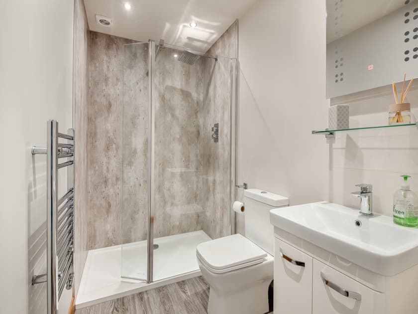 Shower room | Highstool View, Chelmorton
