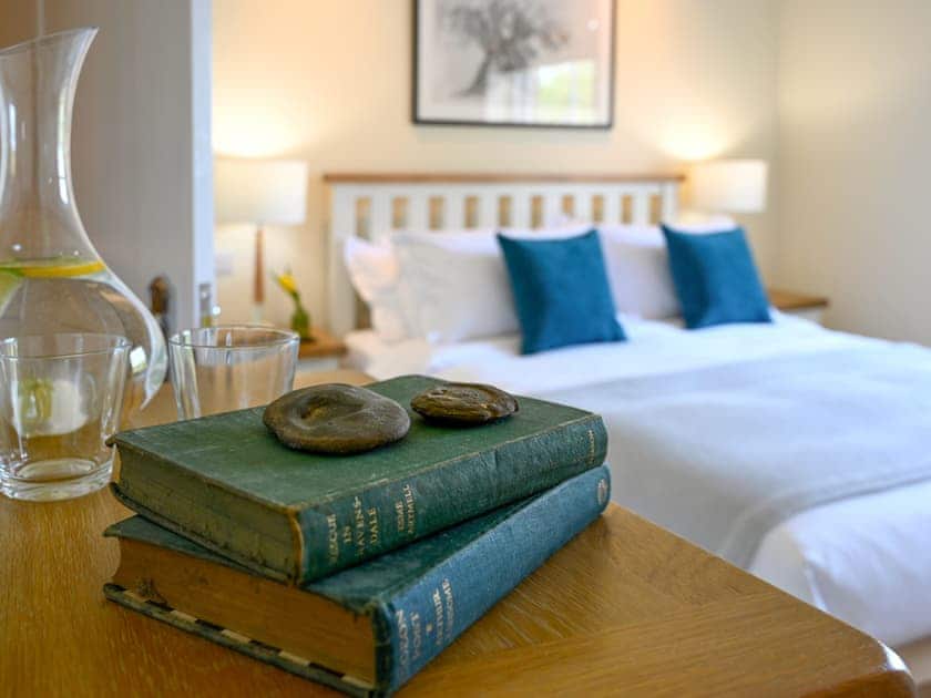 Double bedroom | The Farmhouse - Brook Farmhouse Cottages, Brook, near Brighstone