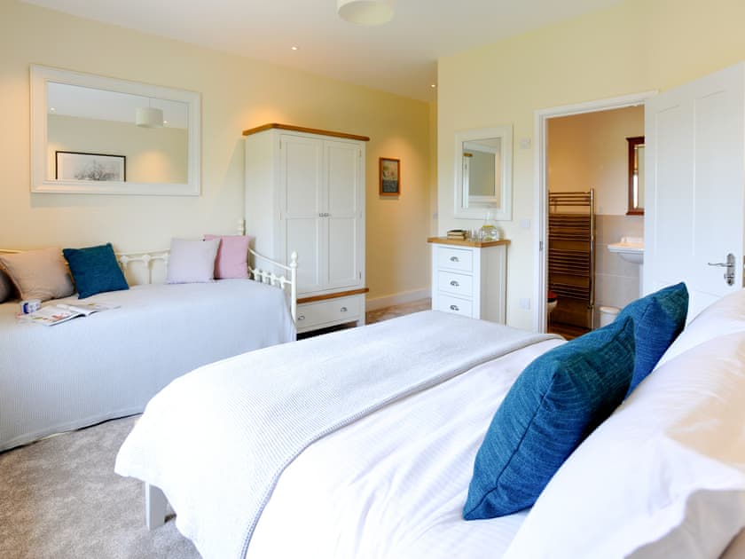Double bedroom | The Farmhouse - Brook Farmhouse Cottages, Brook, near Brighstone