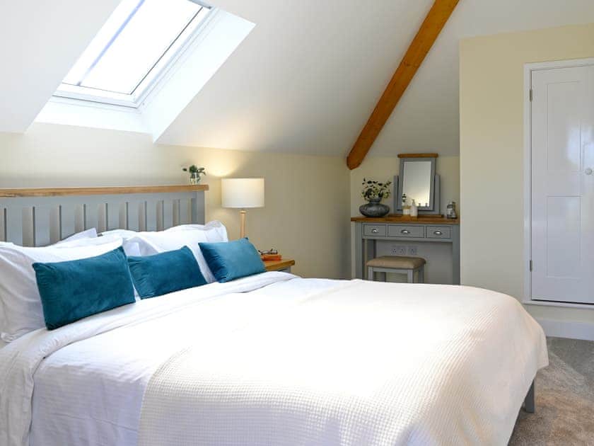 Double bedroom | The Farmhouse - Brook Farmhouse Cottages, Brook, near Brighstone