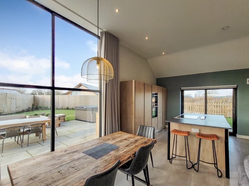 Dining Area | Marsh Marigold Cottage - Ashlin Farm Barns, Dunholme, near Lincoln