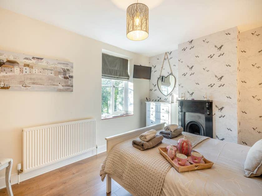 Double bedroom | Rose Cottage, Baconsthorpe, near Holt