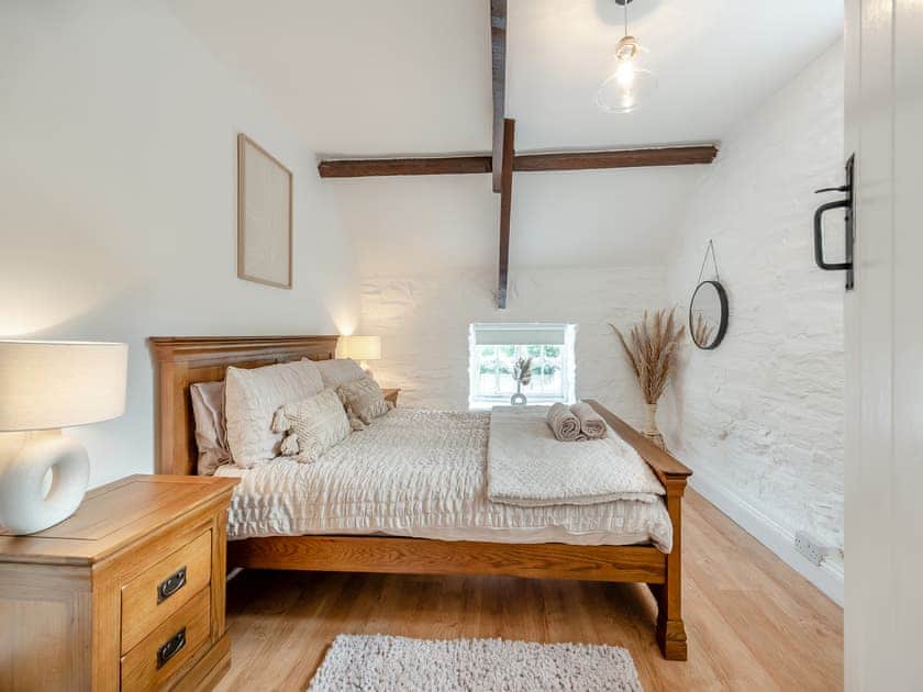 Double bedroom | Old Stables Cottage, Ponthirwaun