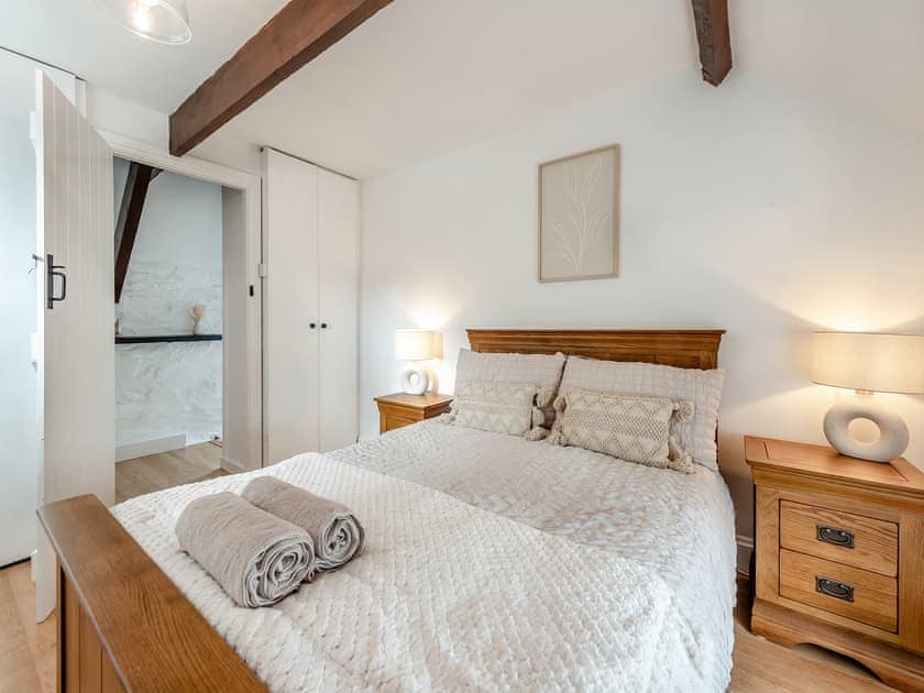 Double bedroom | Old Stables Cottage, Ponthirwaun