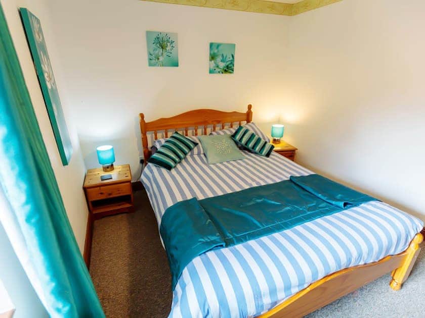 Double bedroom | Elm Cottage - Broadhurst Farm Holiday Cottages, Waterhouses