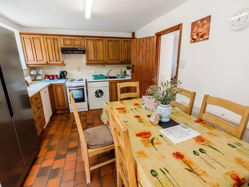 Kitchen/diner | Cedar Cottage - Broadhurst Farm Holiday Cottages, Waterhouses