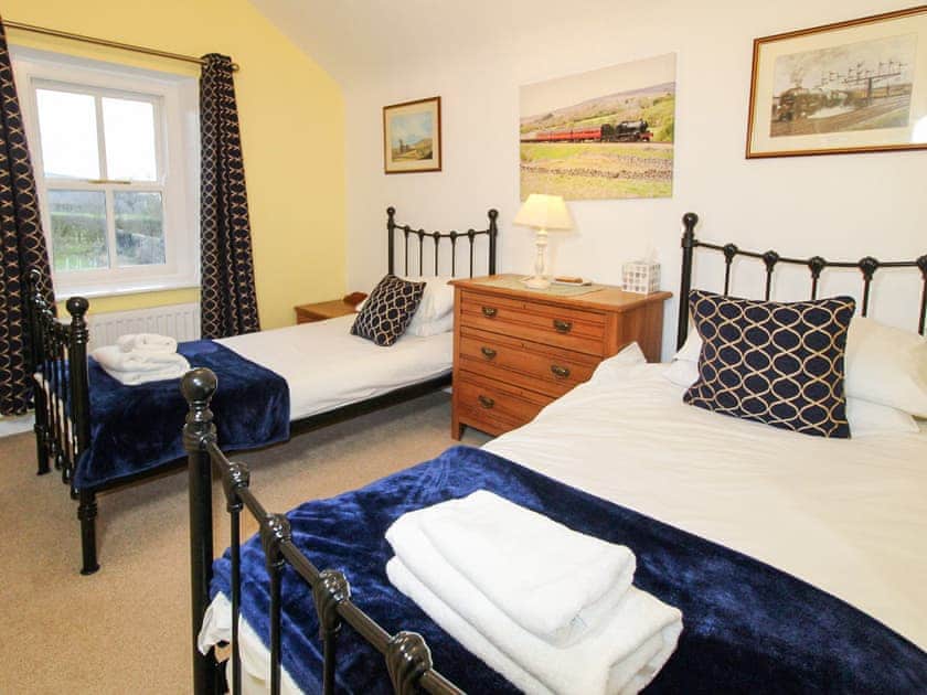 Twin bedroom | Helena, Goathland near Whitby