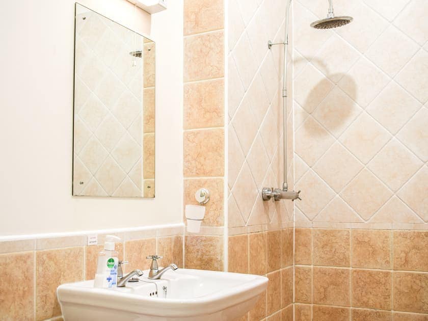 King En-suite  | Gushat Cottage, Strathtay, near Aberfeldy