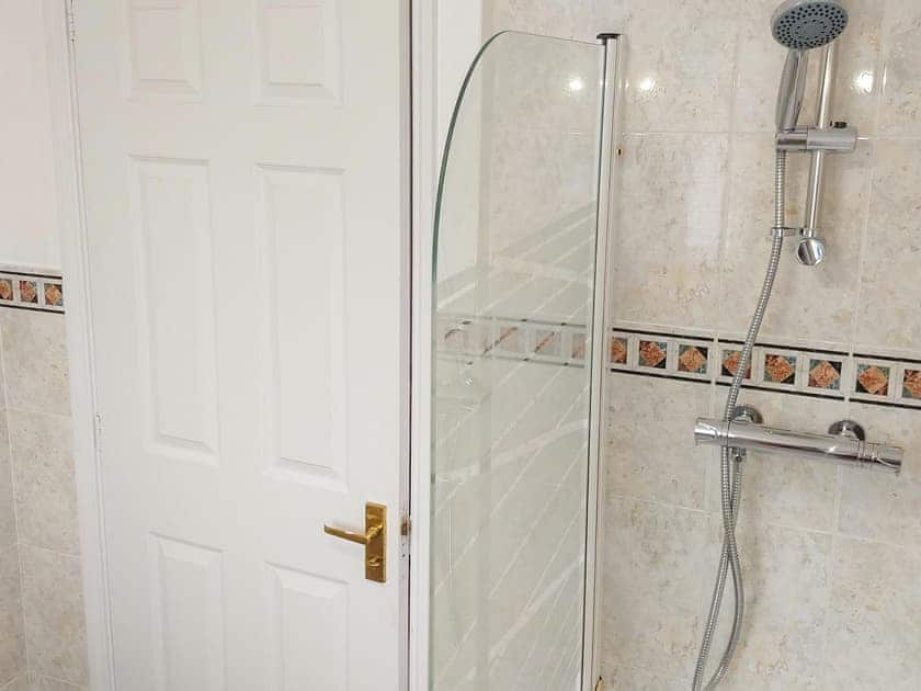 Shower room | Sunningdale House, Grantham