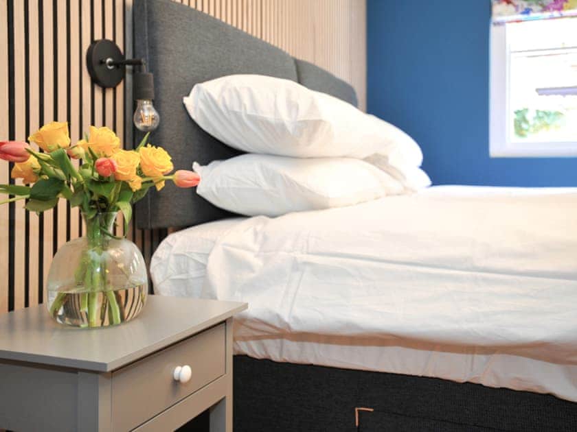 Bedroom | Beale Apartment - Beechurst Apartments, Cheltenham