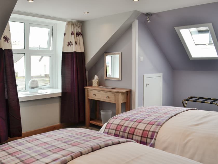 Twin bedroom | Trefoil Treat, Castle Douglas