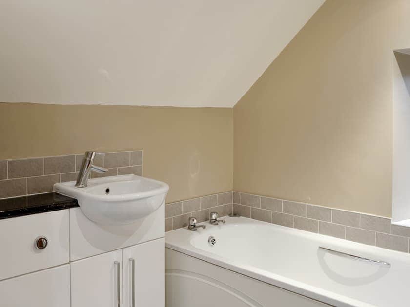 Bathroom | Barncailzie Lodge, Springholm near Dalbeattie