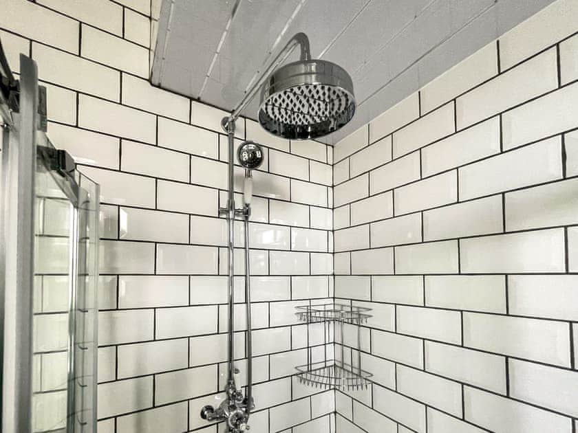 Shower room | Osborne Place, All Isle of Bute