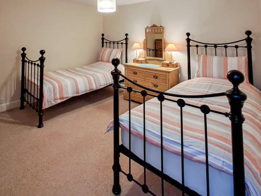 Twin bedroom | Foston Grange Cottage, Foston near York