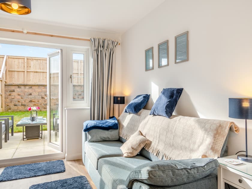 Living area | Blue Skies, Sageston