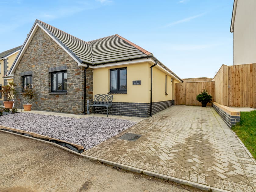 Exterior | Blue Skies, Sageston
