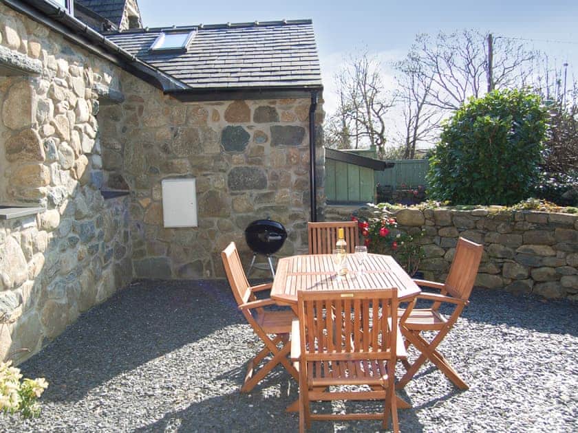 Sitting-out-area | Anneddle Talybont Cottage, Tal Y Bont