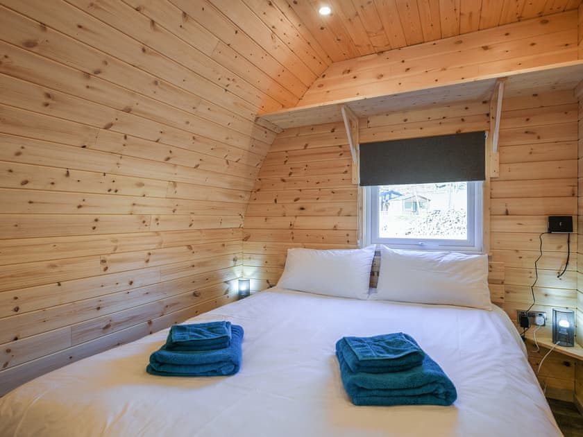 Double bedroom | Creyr Glas Pod - Y Gadlas, Penybontfawr, near Llanfyllin
