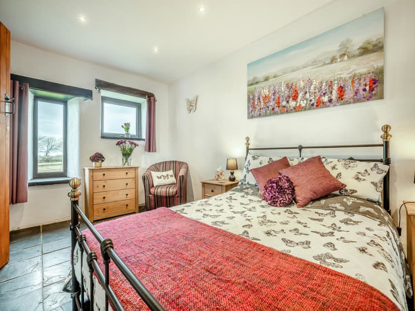 Double bedroom | Gwarffynnon Barn, Llanon, near Aberystwyth