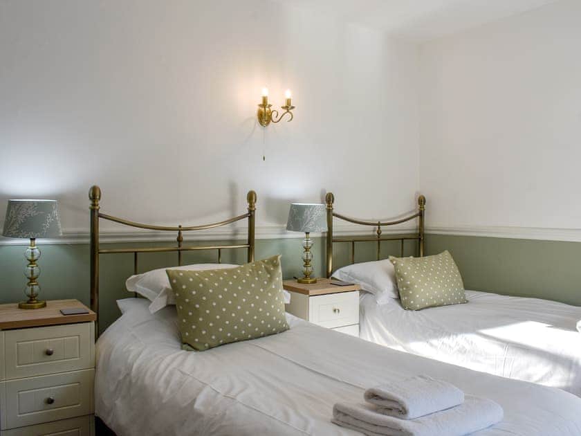 Twin bedroom | Laburnum House, Whitby