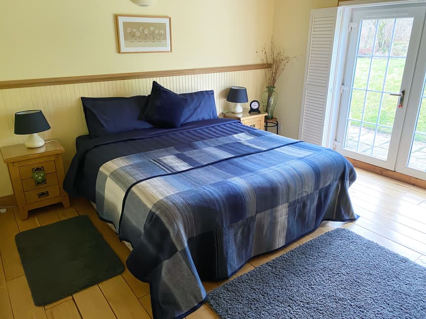 Super King bedroom  | Glenfruin Lodge, Glen Fruin by Helensburgh