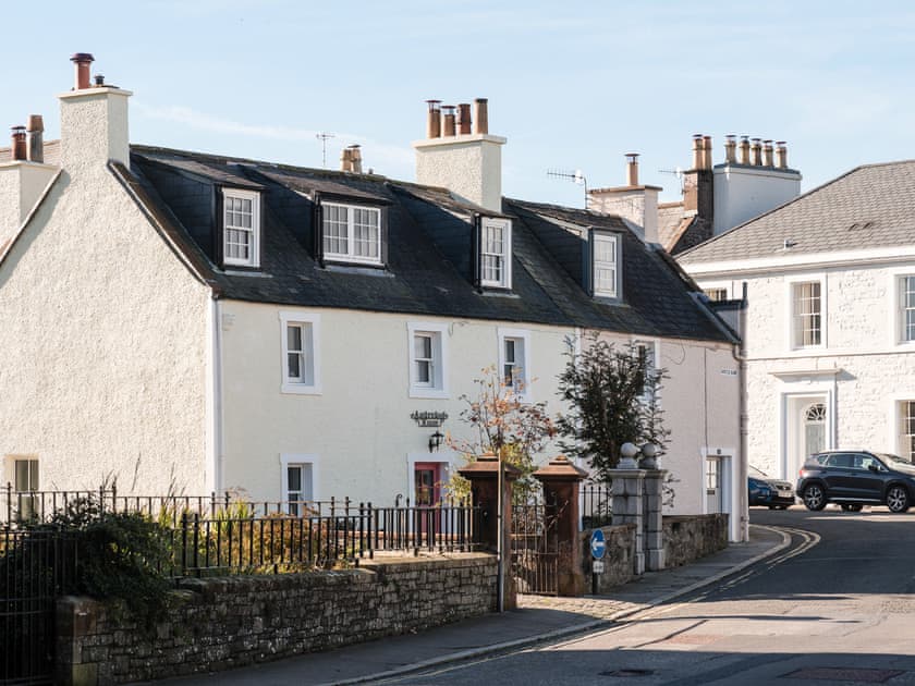 Setting | Auchengool House, Kirkcudbright