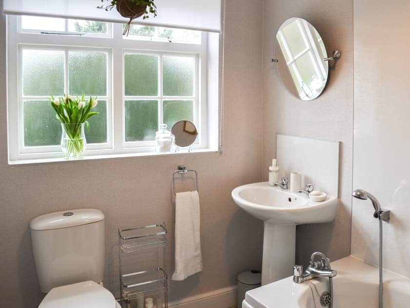 Shower room | Cooper’s Cottage, Louth