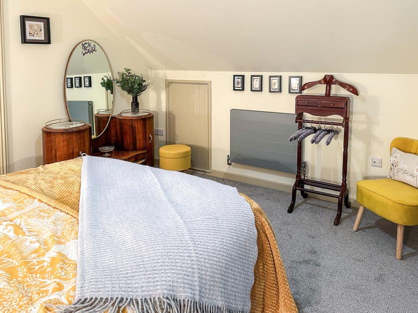Kingsize bedroom  | TallTrees - Lawpit Lodges, Uplowman, near Tiverton