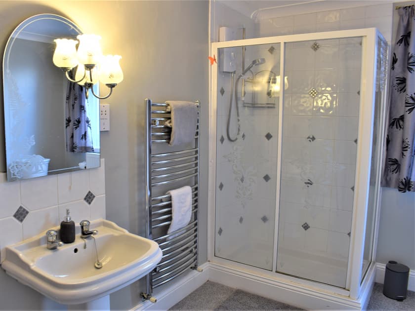 Bathroom | The Old Farmhouse, Ancroft, near Berwick-upon-Tweed