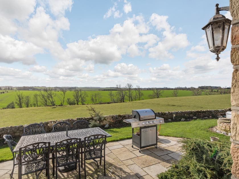 Sitting-out-area | The Old Farmhouse, Ancroft, near Berwick-upon-Tweed