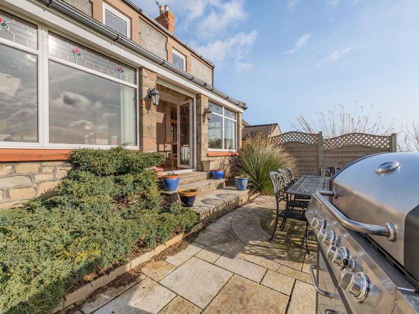 Sitting-out-area | The Old Farmhouse, Ancroft, near Berwick-upon-Tweed