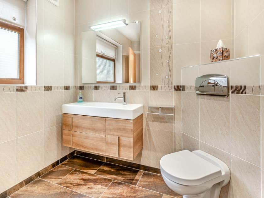 Shower room | Wernddu Fechan Bungalow - Wernddu Properties, Neath