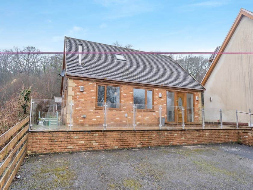 Exterior | Wernddu Fechan Bungalow - Wernddu Properties, Neath