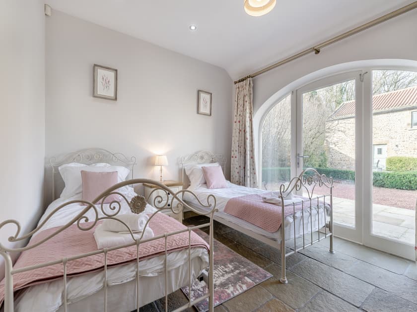 Twin bedroom | Bell’s Barn - Harvester Cottages, Kirkbridge, near Crakehall