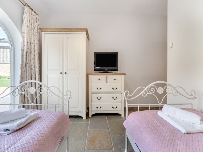 Twin bedroom | Bell’s Barn - Harvester Cottages, Kirkbridge, near Crakehall
