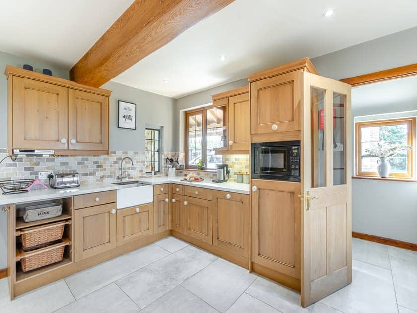 Kitchen/diner | The Farm House - Quarry Hill Farm, Shipton-Under-Wychwood
