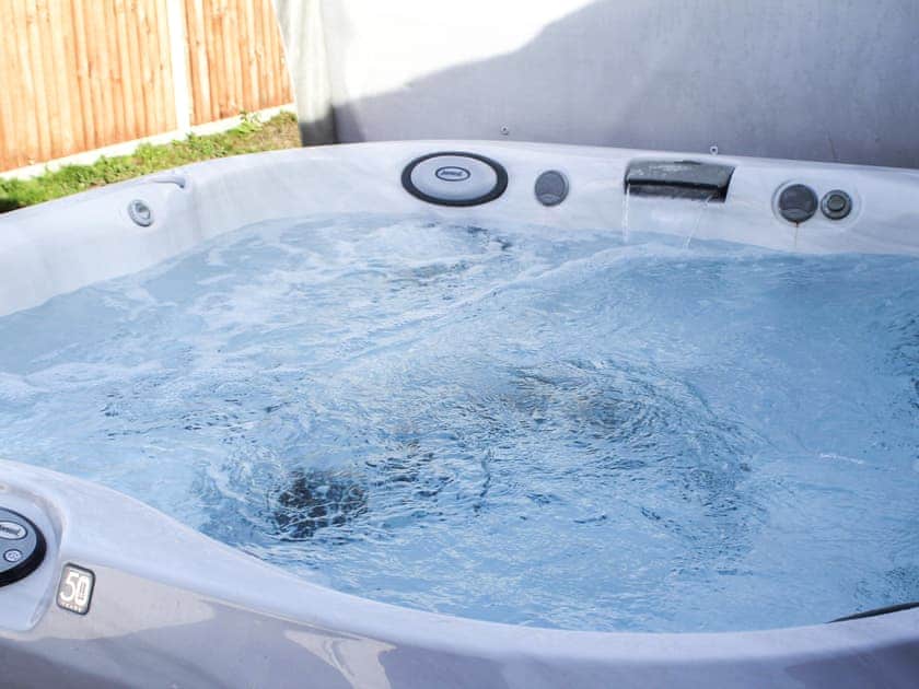 Hot tub | Rosemary Cottage, Hickling, near Happisburgh