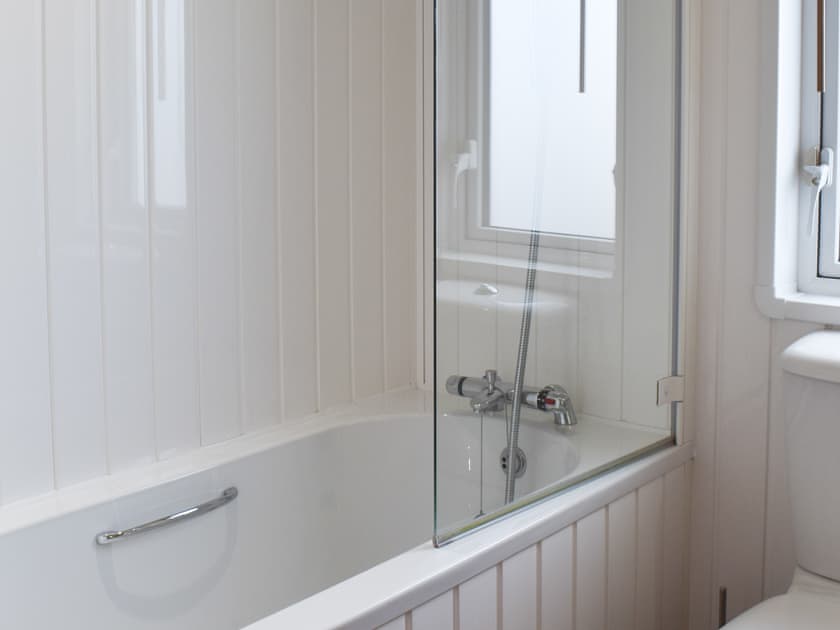 Bathroom | Sunset Lodge, Llanddulas