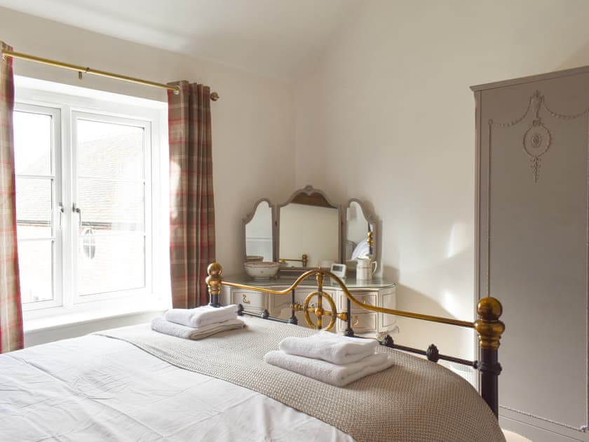 Double bedroom | Apple Tree Barn - Brook House Farm, Minshull Vernon, near Nantwich
