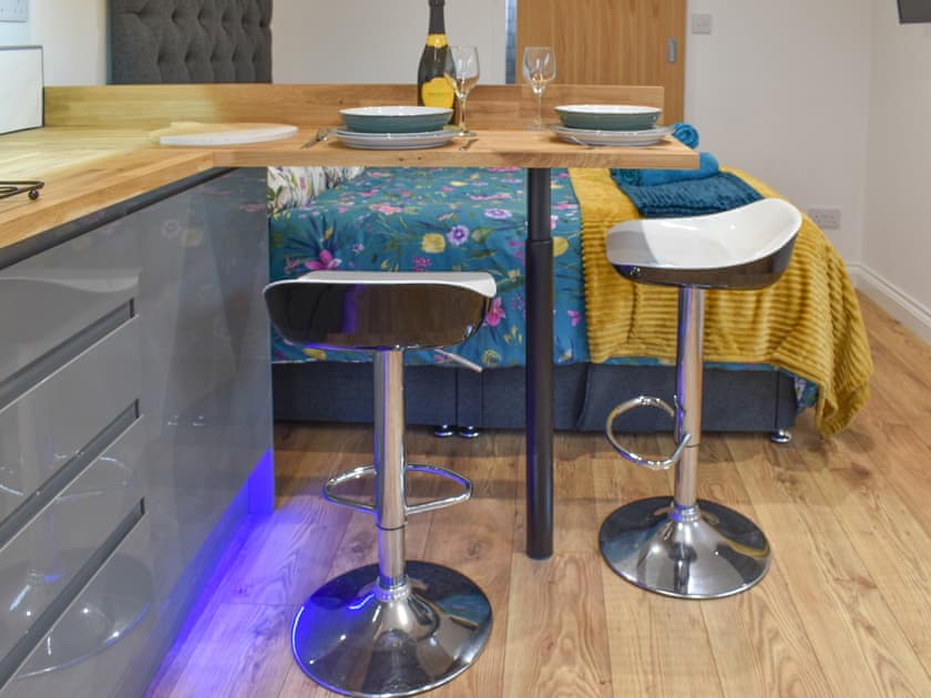 Kitchen area | Chyvelyn, Perranporth