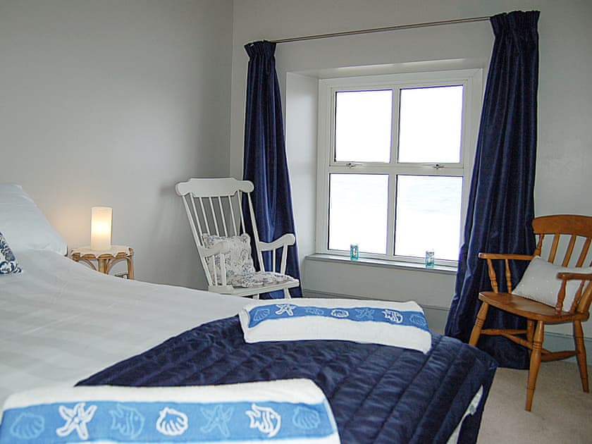 Double bedroom | Dolphin Beach House, Tywyn