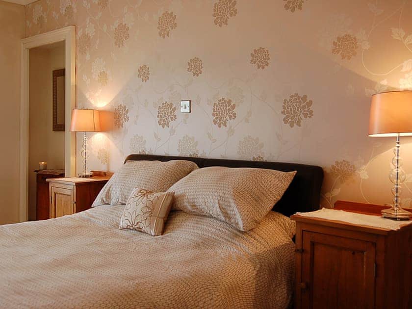 Double bedroom | Dolphin Beach House, Tywyn