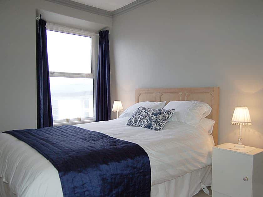Double bedroom | Dolphin Beach House, Tywyn