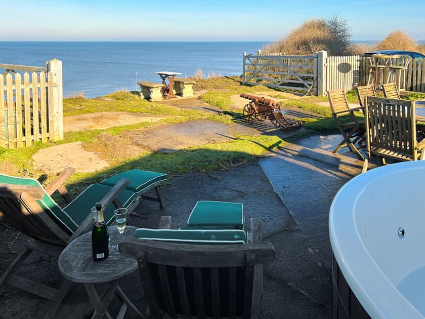 Outdoor area | Coastguard’s Cottage, Weybourne