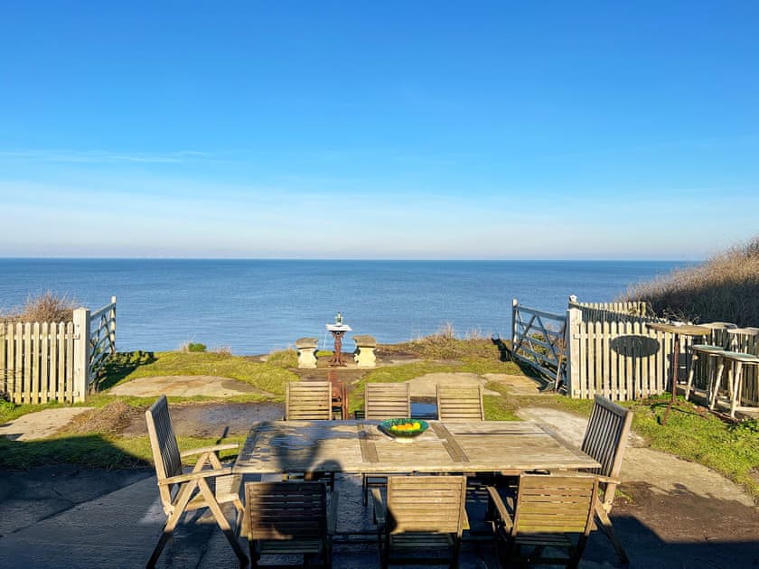 Outdoor area | Coastguard’s Cottage, Weybourne