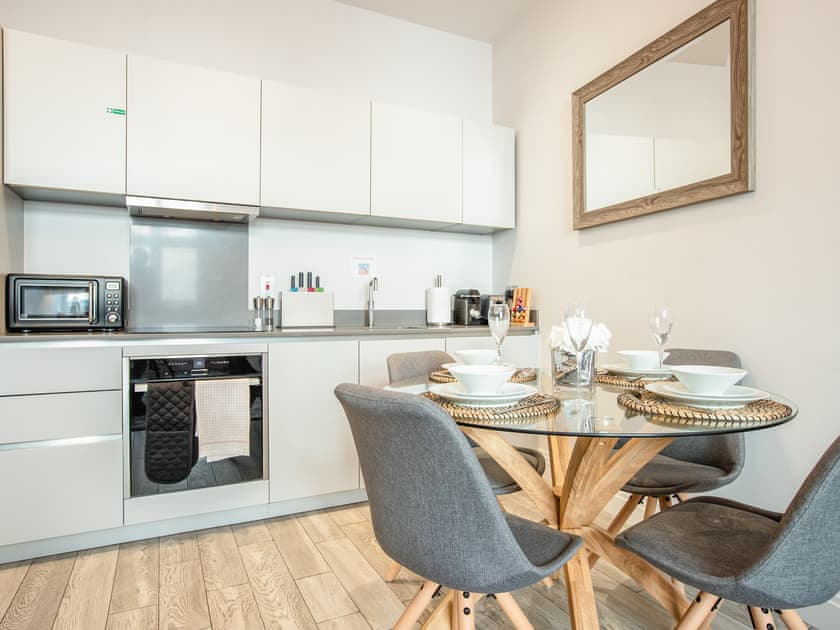 Dining Area | Windsor Castle Apartment 2 - Windsor Castle Apartments, Windsor