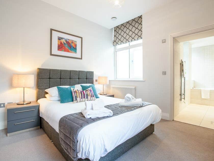 Double bedroom | Windsor Castle Apartment 2 - Windsor Castle Apartments, Windsor