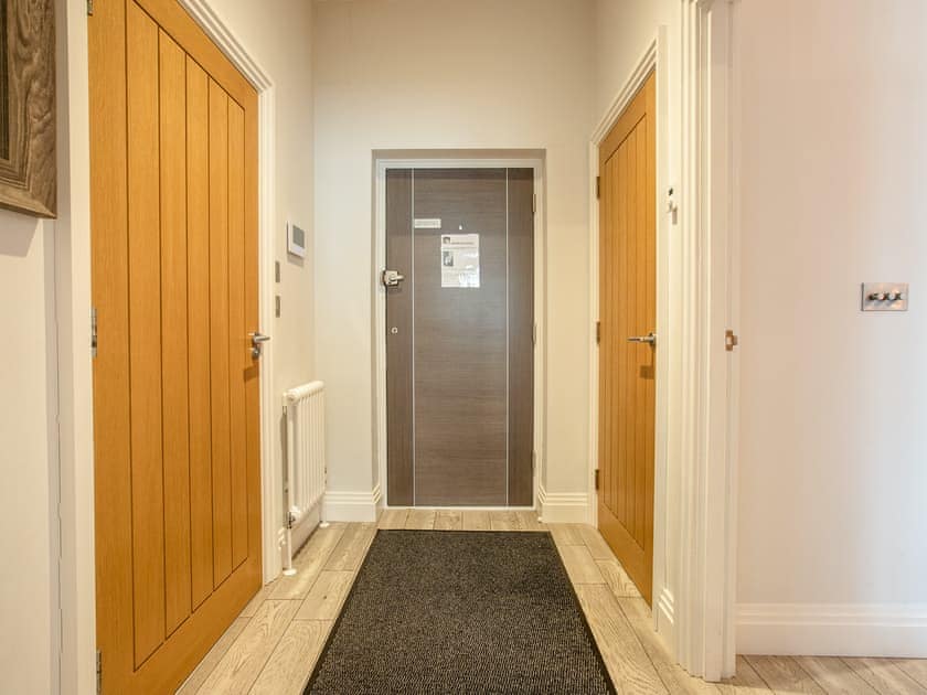 Hallway | Windsor Castle Apartment 2 - Windsor Castle Apartments, Windsor